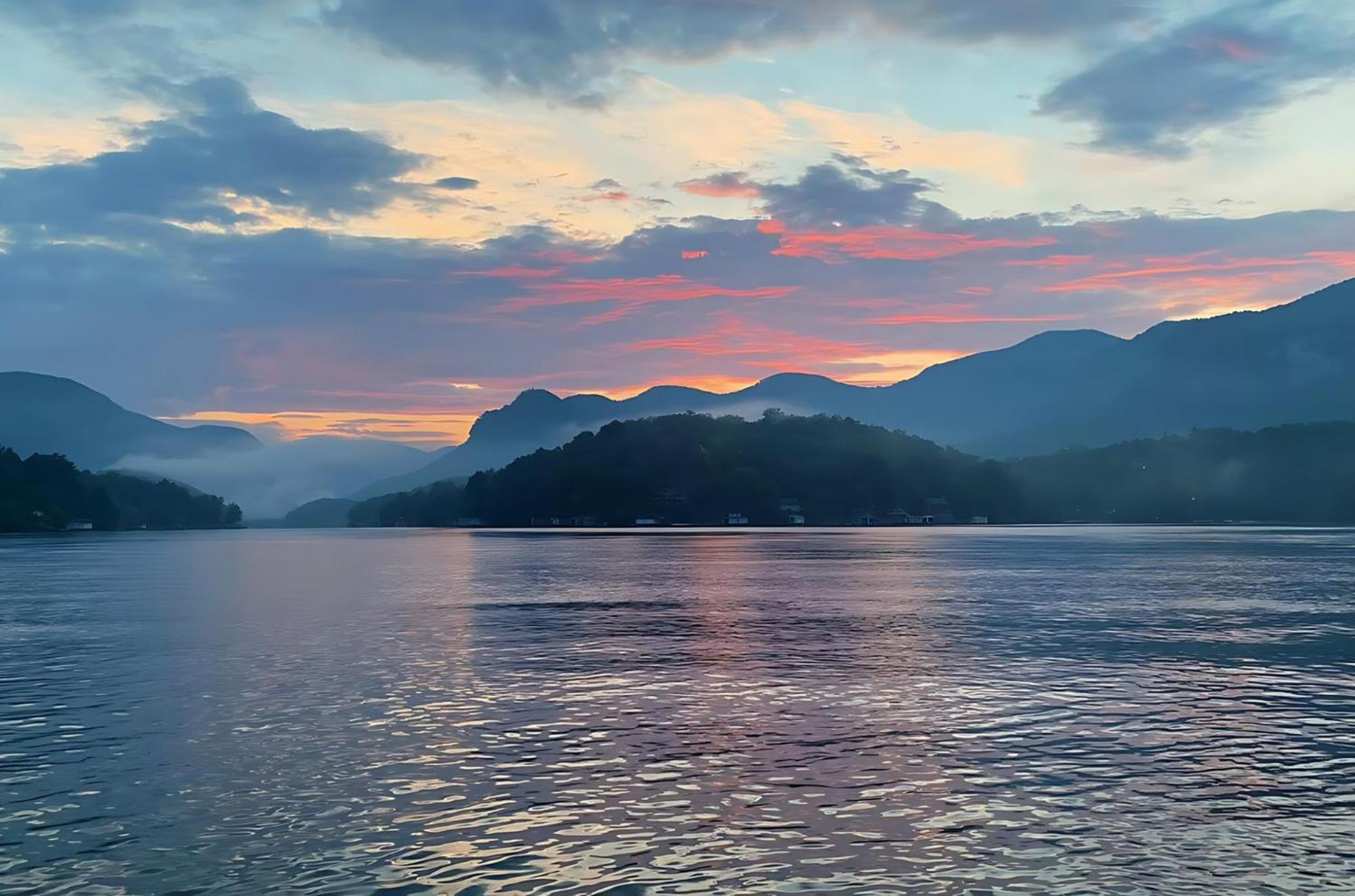 Dreaming Tree Of Lake Lure Villa Mill Spring Exteriör bild